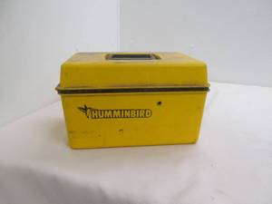 lot 1 image: Hummingbird Super Go depth sounder
