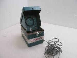 lot 5 image: vintage Lowrance fish lo-k-tor
