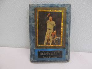 lot 10 image: Texas Ranger Nolan Ryan sports card