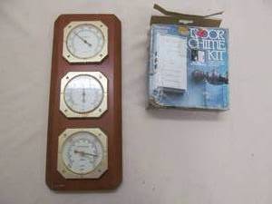 lot 17 image: door chime, humidity gauge