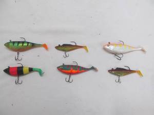 lot 40 image: storm wild eye lures