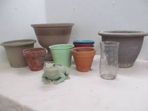 lot 81 image: garden supplies