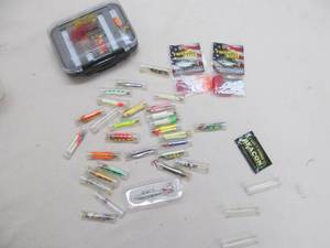 lot 162 image: tackle organizer, bait