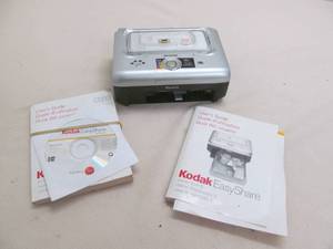 lot 182 image: Kodak printer dock