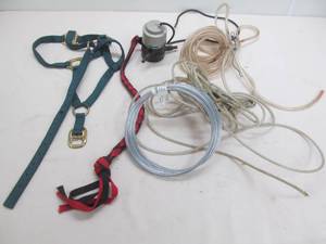 lot 185 image: Pump, dog rope, coated cable, wire, etc.
