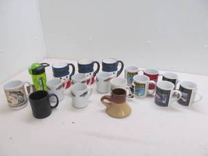 lot 210 image: Mugs