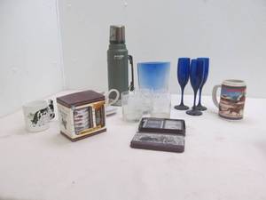 lot 242 image: Glassware
