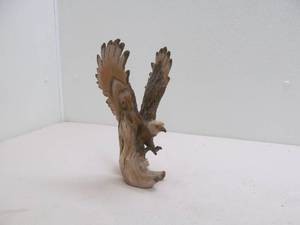 lot 261 image: Eagle dcor