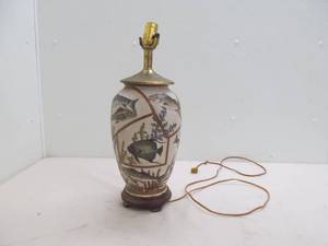 lot 298 image: Fishing table lamp