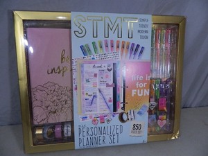 New 850 Piece DIY Craft Set