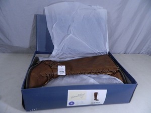 New Womens Size 8 Boots