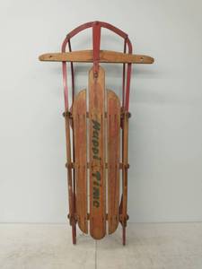 lot 7 image: Vintage Happi Time Sled