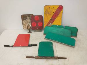 lot 16 image: Collection of Train Signal Metal Signs