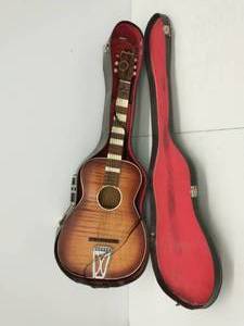 lot 86 image: Airline Acoustic Guitar