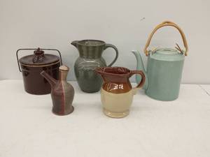 lot 90 image: Collection of Ceramic Pottery