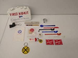 lot 37 image: Misc. Railroad Collectables
