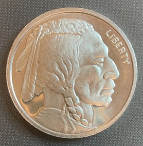lot 43 image: Native American 1 Troy Ounce .999 Fine Silver