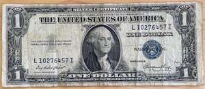 lot 17 image: 1935E $1 Silver Certificate - L10276457I