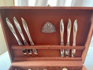 lot 62 image: Vivant Heirloom Sterling