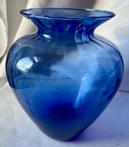 lot 59 image: Hues of Blues