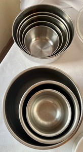 lot 65 image: Various Kitchen Items including Mixing Bowls