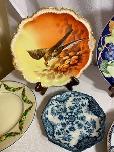 lot 88 image: Colorful and Beautiful Vintage Plates