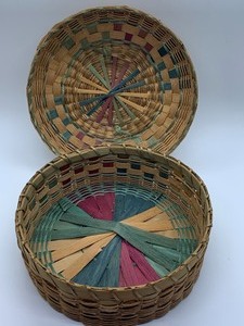 lot 3 image: Hand Crafted Covered Basket - Likely Native American