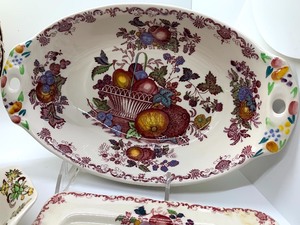 lot 22 image: Five Pieces Transferware by Masons