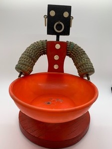 lot 26 image: Folk Art Bottle Cap Server