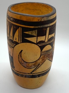 lot 46 image: Pueblo Pottery Vase