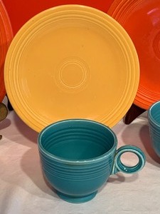 lot 138 image: Seven Pieces of Fiesta Ware