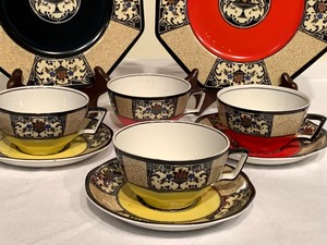 lot 165 image: Vintage Wedgwood Dishes - Nanette