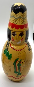 lot 122 image: Variety of Vintage Native American Figurines