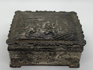 lot 123 image: ElephantAsian Motif Trinket Box