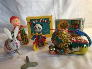 lot 233 image: Vintage Wind Up Reproductions