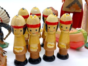 lot 268 image: Native American Collectibles