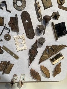 lot 189 image: Vintage Hardware