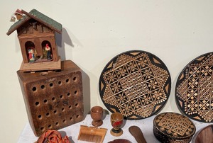 lot 184 image: Fun with Wood