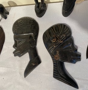 lot 185 image: Africa Themed Lot