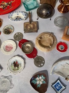 lot 194 image: Vintage Ashtrays