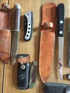 lot 313 image: Knife Lot