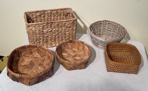 lot 291 image: Lot of 10 Decorative Baskets