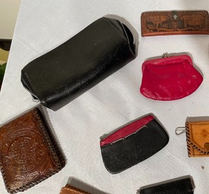 lot 284 image: Lot of Wallets and Coin Purses