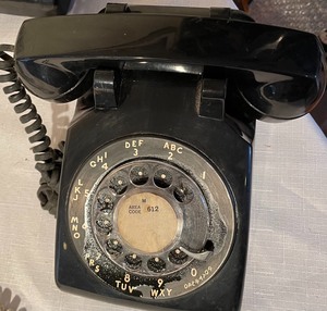 lot 292 image: Five Vintage Telephones