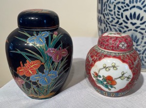 lot 206 image: Asian Themed Decorative Items