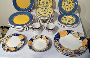 lot 207 image: Furio Dishes