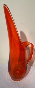 lot 202 image: Retro Orange Decorative Glass Pitcher