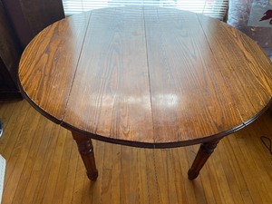 lot 253 image: Vintage Drop Leaf Table