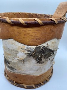 lot 131 image: Birch Basket