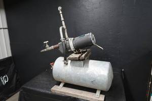 lot 9 image: WELL JET PUMP